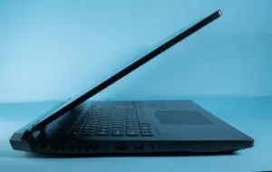 REVIEW Acer Predator Helios 300 (PH317-56-75D2) – Mașinărie de gaming cu 3070 Ti la bord