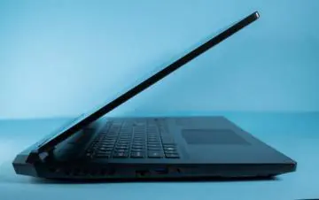 REVIEW Acer Predator Helios 300 (PH317-56-75D2) – Mașinărie de gaming cu 3070 Ti la bord