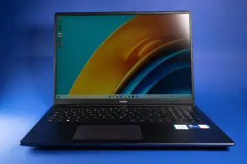 Primele impresii cu Huawei MateBook D16: Un laptop ușor de 16 inci, echipare Intel i7