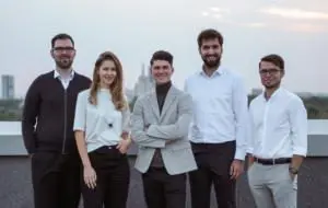 BeeFast le permite comercianților să gestioneze propria flotă de livratori prin BeeFast SaaS