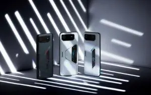 ASUS ROG Phone 6, 6 Pro au debutat: telefoane de gaming cu procesor Snapdragon 8+ Gen 1, ventilator uriaş accesoriu