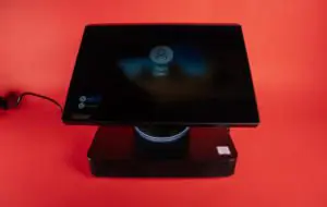 REVIEW Lenovo ThinkSmart Hub Teams și Lenovo ThinkSmart Cam, soluția completă pentru lucrat remote