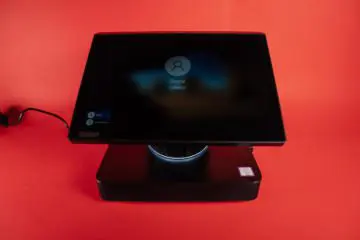 REVIEW Lenovo ThinkSmart Hub Teams și Lenovo ThinkSmart Cam, soluția completă pentru lucrat remote