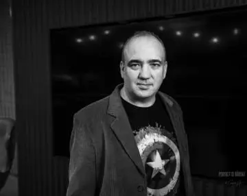 Dan Dragomir, ComputerBlog.ro: „În 1996 mi-am luat primul telefon mobil, n-ai cum să uiți așa ceva. Era cât o cărămidă și trebuia să îi ridici antena să auzi mai bine”