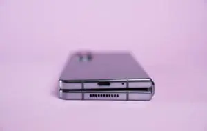 Samsung testează deja balamaua lui Galaxy Z Fold 5