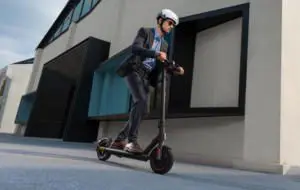 Xiaomi Electric Scooter 4 Pro, lansat oficial în România: Preț și disponibilitate pentru cel mai nou model din populara serie