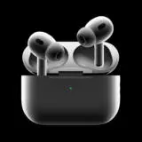Noile AirPods au fost descoperite în codul lui iOS 26