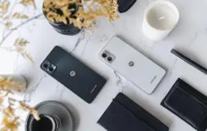 Motorola prezintă telefoane cu preţ sub 200 de euro: Moto e22 şi e22i