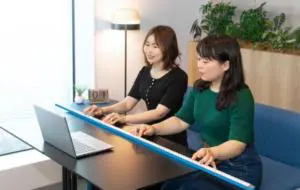 Google a creat o tastatură Gboard fizică, una foaaaaarte lungă