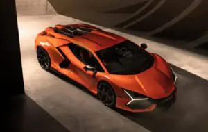 Lamborghini Revuelto este un supercar plugin electric care dezamăgeşte prin autonomia pe baterie