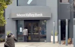 Silicon Valley Bank s-a prăbuşit, în cel mai mare faliment bancar din 2008 încoace