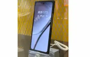 Cum arată realme GT5 înainte de lansare (Fotografie hands on)