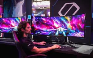 Samsung a lansat unul dintre cele mai scumpe monitoare de gaming din lume: Cât costă „monstrul” 8K de 57 de inci cu 240 Hz refresh rate