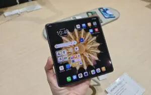 Honor aduce în Europa pliabilul Honor Magic V2, cel mai subțire smartphone lansat vreodată. Primele impresii