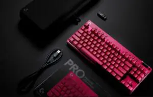 Logitech lansează tastatura G Pro X TKL şi mouse-ul G Pro X Superlight 2