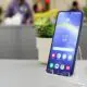 Telefoanele „mici” continuă să crească: Samsung ar putea livra Galaxy S25 cu un ecran mai mare