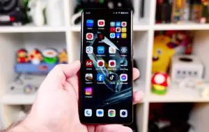 Noi detalii despre ecranul lui OnePlus 13 confirmă că telefonul va avea specificații de top