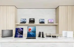 CES 2024 – ASUS a prezentat noile sale laptopuri și un monitor OLED portabil și pliabil
