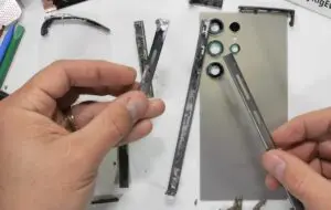 Titanul de pe Galaxy S24 Ultra, mai slab decât cel de pe iPhone 15 Pro?