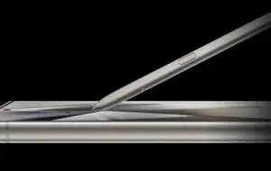 Utilizatorii spun că S-Pen-ul lui Galaxy S24 Ultra ar fi motivul pentru care telefonul „miroase urât”