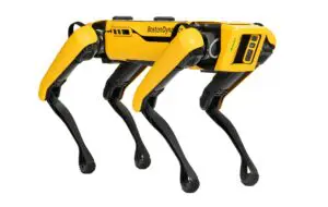 Câinele robot Spot, folosit de trupele SWAT, împușcat în timpul unui conflict în Massachusetts