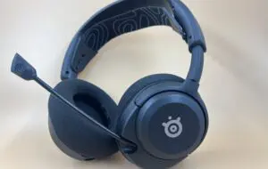 SteelSeries Arctis Nova 5 REVIEW: Căști de gaming cu autonomie extinsă pentru PC și PS5