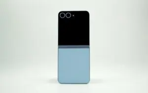 Trei motive pentru care merită să încerci un telefon pliabil în 2025
