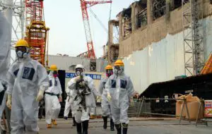 Începe operațiunea de curățare a centralei nucleare de la Fukushima. Cât de mult ar putea dura