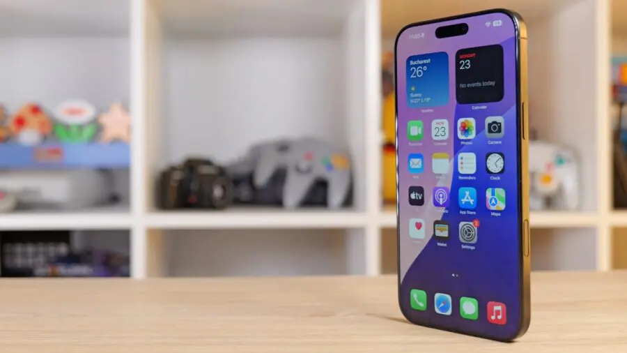 iPhone-16-Pro-Max-front-side