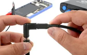 VoltClip te ajută să schimbi bateria pe iPhone 16 în doar câteva secunde