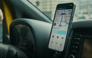 Waze introduce raportarea incidentelor prin voce. Când va fi disponibil noul update