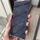 Ecranul telefonului tău Galaxy S24 Ultra a prins urme ciudate? Nu ești singurul