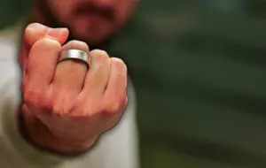 Ce faci dacă noul tău Galaxy Ring se încălzește pe deget?