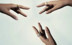 Cât costă Ultrahuman Ring Rare, primele inele smart „de lux” din aur și platină