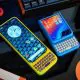 Telefoanele Pixel, Motorola și Samsung primesc husa cu tastatură fizică Clicks