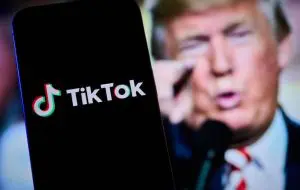 Trump oferă o nouă extensie pentru vânzarea TikTok în SUA