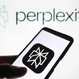 Samsung și Motorola ar putea adopta AI de la Perplexity
