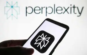 Apple Intelligence nu convinge, dar Perplexity ar putea salva strategia AI