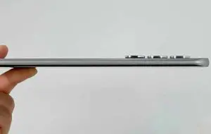 Apar telefoanele mai ușoare și la fel de subțiri precum Galaxy S25 Edge