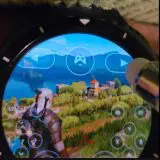 Fanii joacă jocuri video pe ceasuri smart