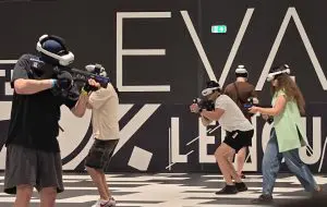 Am fost la EVA VR, prima sală de gaming VR competitiv din România. Cât costă și cum este experiența