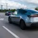 O mașină Tesla s-a livrat singură de pe linia de producție către client, în mod autonom