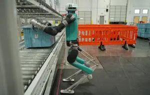 Amazon antrenează roboți umanoizi pentru a-i folosi ca livratori