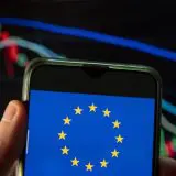 Comisia Europeană obligă producătorii de telefoane Android să ofere actualizări pe mai mulți ani