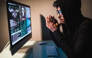 Hackerii au expus 16 miliarde de conturi: Facebook, Apple, Microsoft sau Google