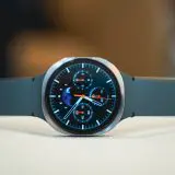 Samsung anunță Galaxy Watch8: design mai subțire și un model „Classic” cu rotiță