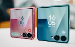 Galaxy Z Flip7, anunțat cu un ecran imens la exterior. Flip7 FE vine cu un preț mai mic