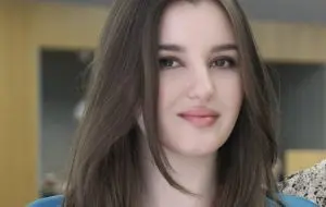 INTERVIU Andreea Petrescu, co-fondator Seraphinne Vallora, compania care dă peste cap lumea modei cu AI