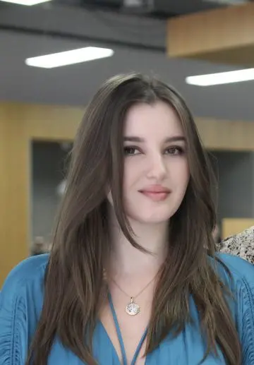 INTERVIU Andreea Petrescu, co-fondator Seraphinne Vallora, compania care dă peste cap lumea modei cu AI