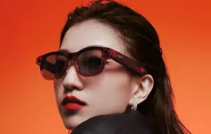 HTC lansează ochelarii Vive Eagle, concurent direct pentru  Meta Ray-Ban